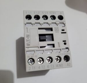 CONTATOR TRIPOLAR DILM7-10 24VDC MOELLER 276554 37W12 XTCE007B10T